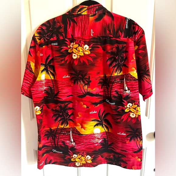 Hawaiian Royal Creations Button Up Shirt Mens XL Red Black Floral Vintage Hawaii - Picture 2 of 6